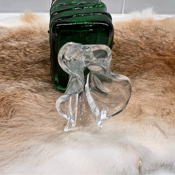 Vintage Plastic Hard Candy Wrapper Shaped Trinket Gift Box Green Brass Hinged - Picture 3 of 9